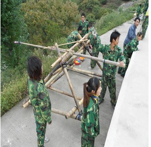 军事扩展训练供应——专业全息拓展训练基地---贝雷帽企业管理