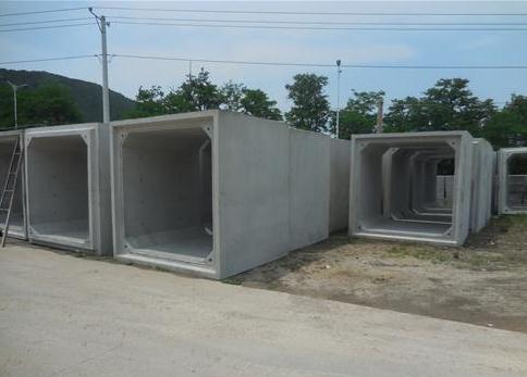立式方涵模具|三孔箱涵模具在哪买