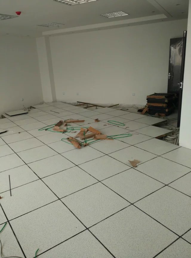南昌波鼎防静电地板