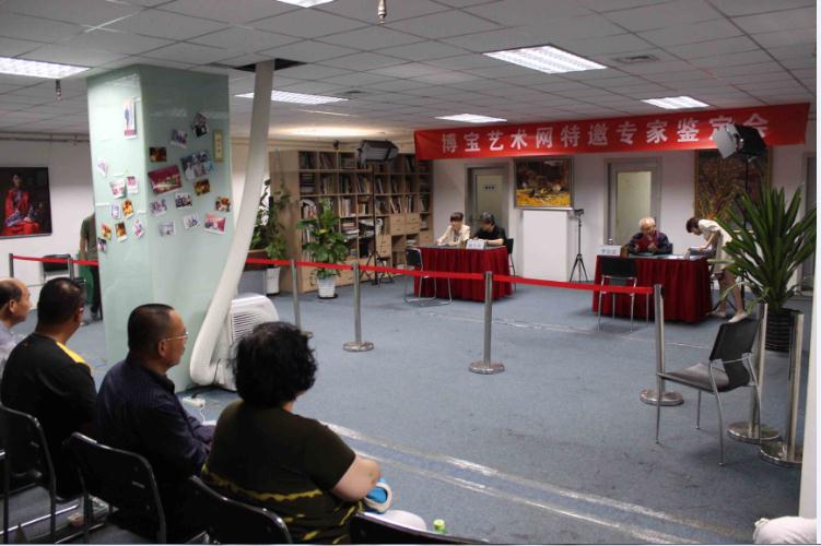 周恩来半身像纪念币