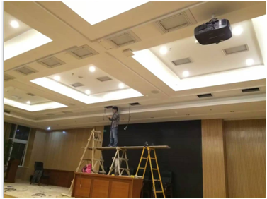 天花板的好搭檔——嵌入式LED三基色會議燈