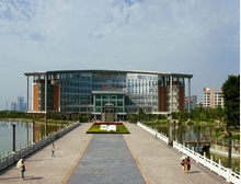 西南政法大学法官培训哪家强，中国县找法商学校