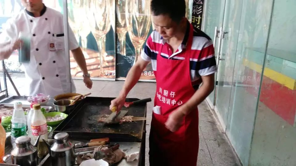 铁板鱿鱼培训-铁板炸串培训-学习铁板鱿鱼好多钱