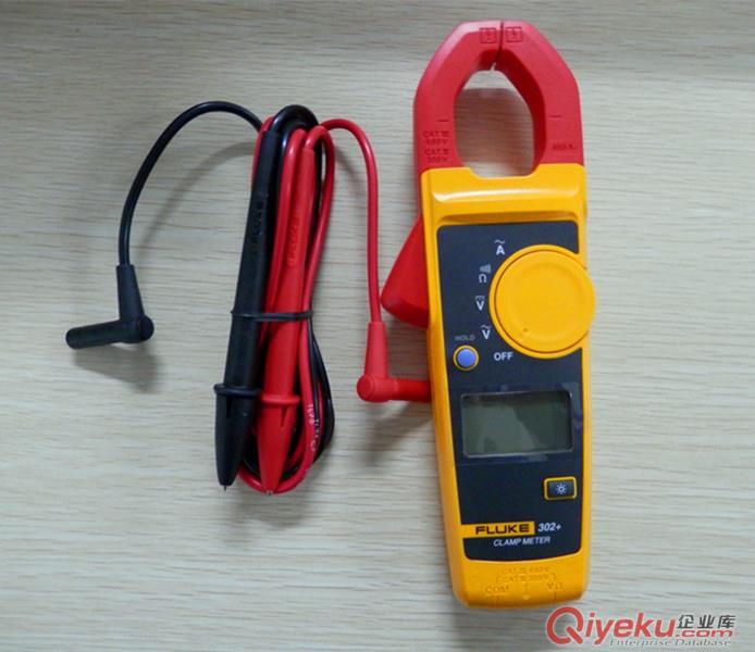 福祿克Fluke302+緊湊型交流鉗形電流表400A高分辨率有背光原始圖片3