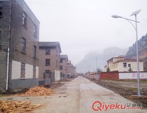 Q235太陽能路燈 新星太陽能LED路燈 亮度高 室外照明{sx}
