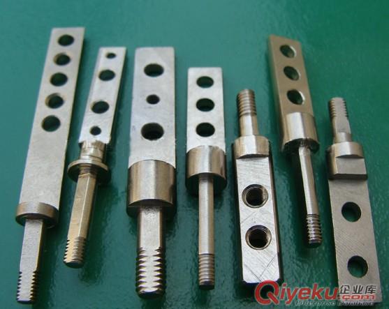 滾輪導向桿自動銑槽鉆孔機