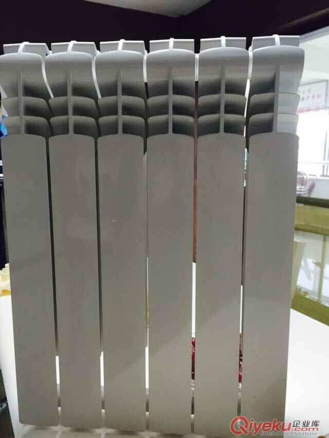 {zx1}款散熱器，意斯暖土豪金散熱器
