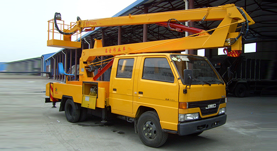 許昌18米路燈維修車價(jià)格多少錢