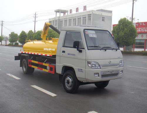 生態(tài)園果園小型吸糞車廠家直銷，實時吸糞車價格湖北程力汽車公司咨詢15997915858