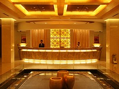 湖北價格超值的內衣展柜【供銷】——蔡甸內衣展柜訂作