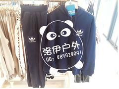 網(wǎng)店批發(fā)服飾，哪里有賣新品服飾