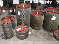 威特機(jī)械價(jià)格公道的油冷式電動(dòng)滾筒出售——山東外裝式電動(dòng)滾筒