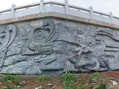 昆明園林假山廠家：在哪能買(mǎi)到價(jià)格適中的手塑假山呢