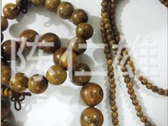 高品質(zhì)的小葉紫檀佛珠知名廠家直銷供應(yīng)，供應(yīng)木質(zhì)工藝品