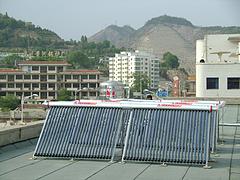 蘭州價格合理的太陽能熱水器供銷_甘肅賓館熱水工程