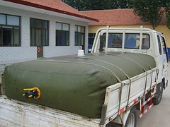 優良的折疊塑料桶品牌介紹  ——枕型水囊批發