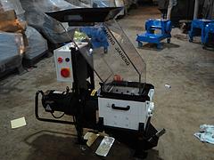 全能粉碎機廠家直銷——大量出售多功能粉碎機