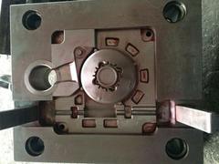 寶林模具塑料模生產廠：中國塑料模