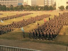 商丘睢縣高級中學(xué)高一新生軍事拓展