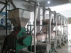 昊隆石磨加工廠優(yōu)質(zhì)的全自動石磨面粉單機出售，洛陽全自動石磨面粉單機