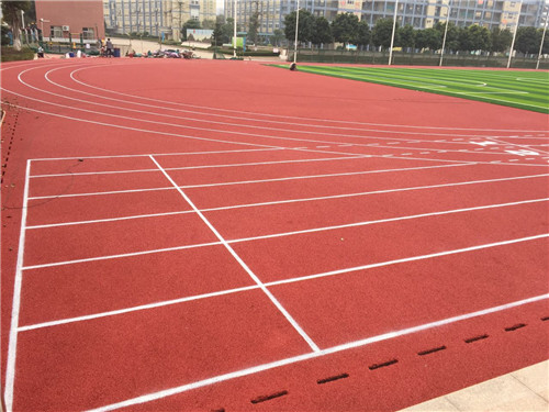 東莞塑膠跑道廠家承接環保透氣型顆粒運動場施工