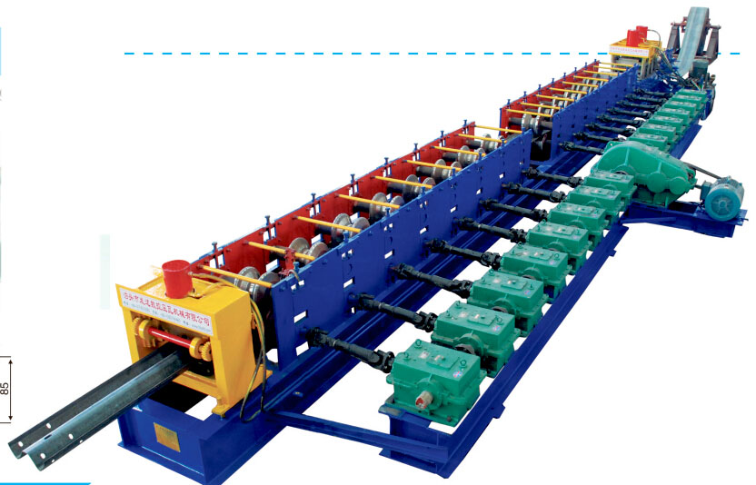 欽州護(hù)欄板設(shè)備：優(yōu)質(zhì)的高速公路護(hù)欄成型機(jī)哪里有賣