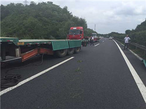 新賓汽車救援電話/撫順名原福交通救援服務有限公司