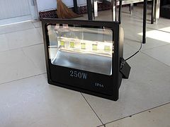 哪里可以買到優(yōu)質(zhì)的LED投光燈_LED投光燈供應(yīng)廠家