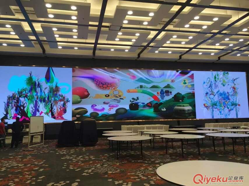 上海租賃桌椅 貴賓椅 吧桌吧椅簽到桌 會議桌椅等設備公司原始圖片2