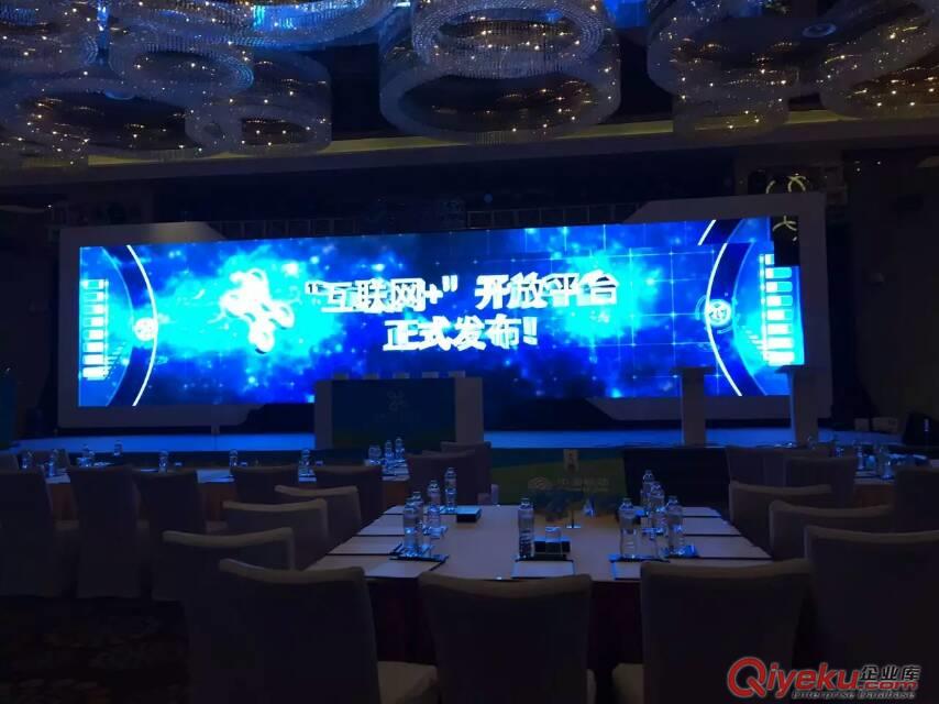 上海優(yōu)質(zhì)投影儀租賃公司 上海投影儀租賃 上海投影儀幕布安裝 上海燈光舞臺(tái)租賃
