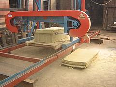 立式帶鋸機(jī)：想買(mǎi)價(jià)位合理的木工帶鋸機(jī)，就來(lái)雙環(huán)機(jī)械制造