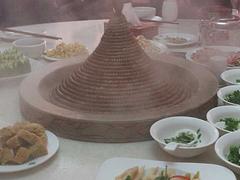 鄭州價(jià)格合理的云南石鍋魚設(shè)備要到哪買——鄭州蒸汽石鍋魚
