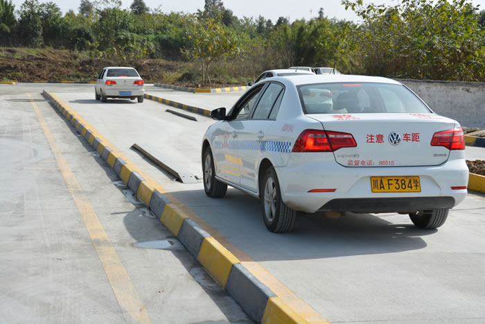 成都汽車駕駛考試培訓-成都金箭駕校