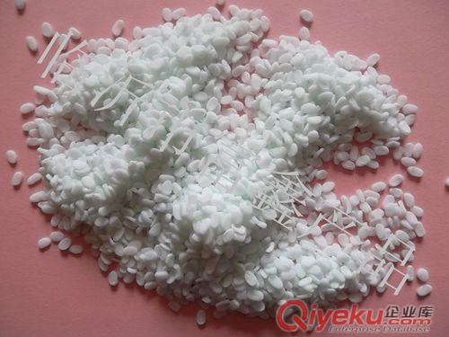 PP透明母料_PE透明母料_塑料透明母料廠家_PE薄膜發(fā)光透明劑原始圖片2