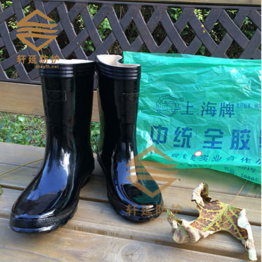 上海雙錢(qián)高筒雨鞋男士全橡膠雨靴老式膠鞋雙錢(qián)牌雨鞋