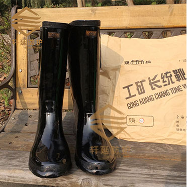 廠家直銷上海牌雙錢雨鞋老式橡膠雨鞋品質保證
