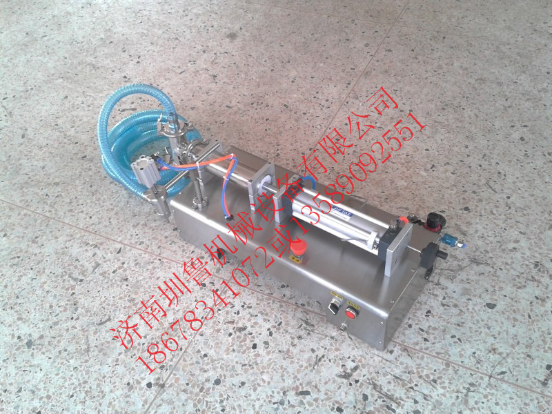 鞍山洗衣液灌裝機(jī)-棗莊機(jī)油灌裝機(jī)-山東濟(jì)南圳魯灌裝機(jī)