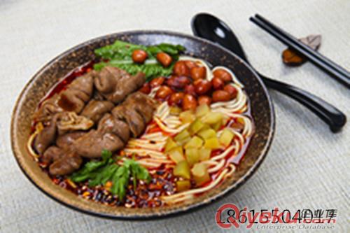 鍋先森臺灣鹵肉飯為投資者提供全面系統連鎖運營支持