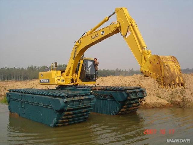 河道淤泥清淤方案 河道淤泥治理施工 水陸挖掘機(jī)