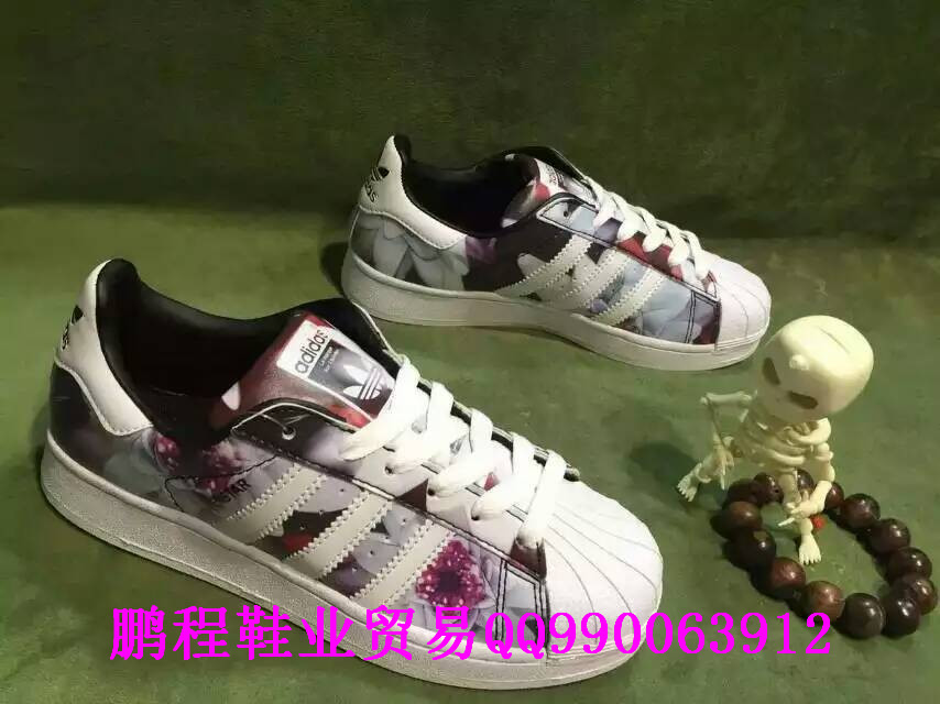 精仿阿迪adidas运动鞋_鞋进货_淘宝货源