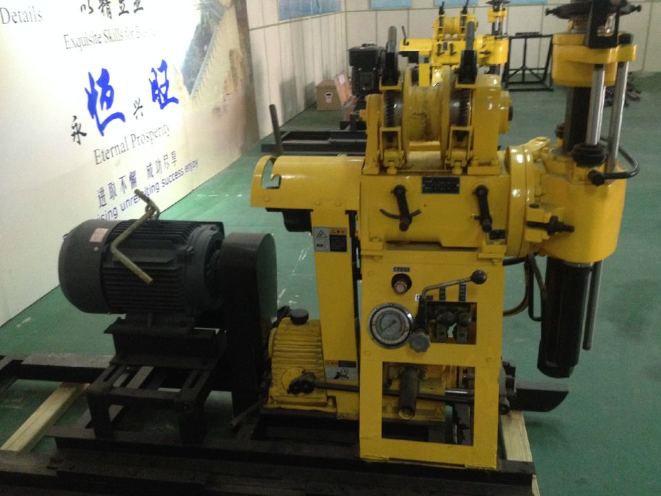 現(xiàn)貨直銷  液壓水井鉆機 廠家直銷水井鉆機 大中小型打井機{zd1}價?XYX-3型巖芯鉆機 廠家直銷水井取芯鉆機 巖石取芯打井機 水井鉆機 水井鉆機 XYX-3行走式鉆機 鑿巖取芯 打水井廠家熱銷{zd1}價 ?