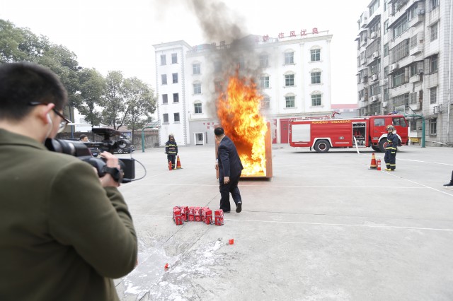 江西盛安消科投掷灭火弹诚招各地区代理商