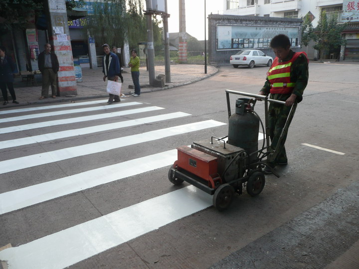 道路画线