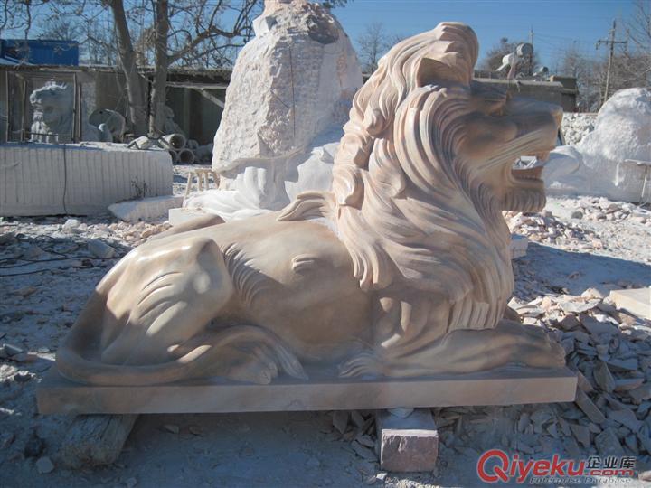大連石獅子廠家，大連石雕獅子價(jià)格，大連石材獅子，大連漢白玉獅子廠家原始圖片3