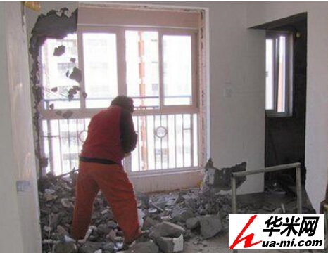 珠海好運來拆除隊墻地磚拆除、隔斷墻拆除、玻璃隔斷拆除