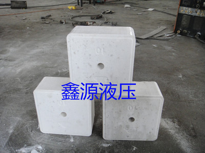 昌吉鑫源舔鹽磚壓塊機(jī)設(shè)備Y牛羊健康安全衛(wèi)士原始圖片3