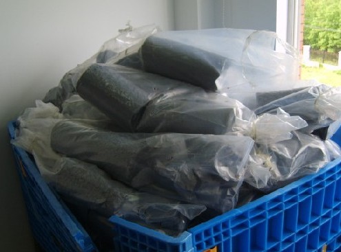 單晶硅與太陽(yáng)能電池片的區(qū)別   蘇州鵬欣硅料硅片回收公司