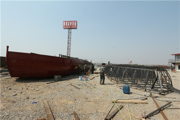 江蘇陸河采砂船加工廠/臨沂顏口魯源采砂設備制造