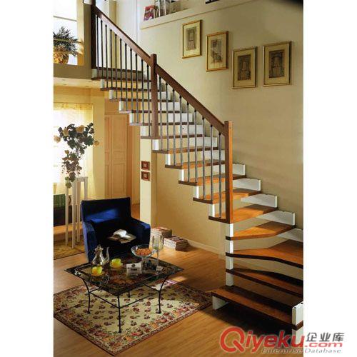 青島即墨防腐木室內(nèi)外樓梯
