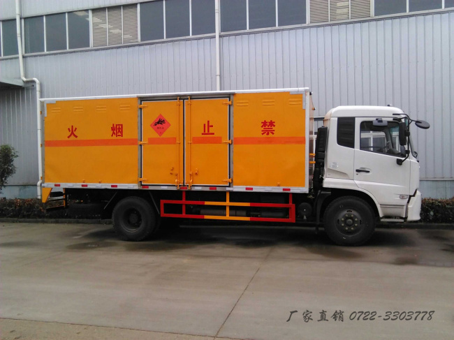 蓝牌厢式车/东风天锦易燃液体厢式运输车13886884866